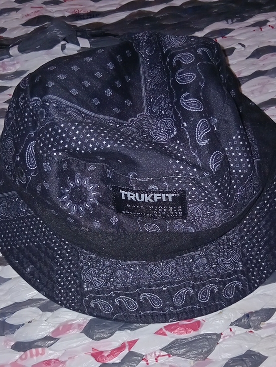 Trukfit Other - Trukfit Black Paisley Print Bucket Hat